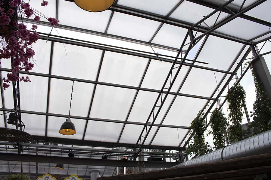 Foodhall Arnhem dak open | Vink Kunststoffen Foodhall Arnhem dak open | Vink Kunststoffen