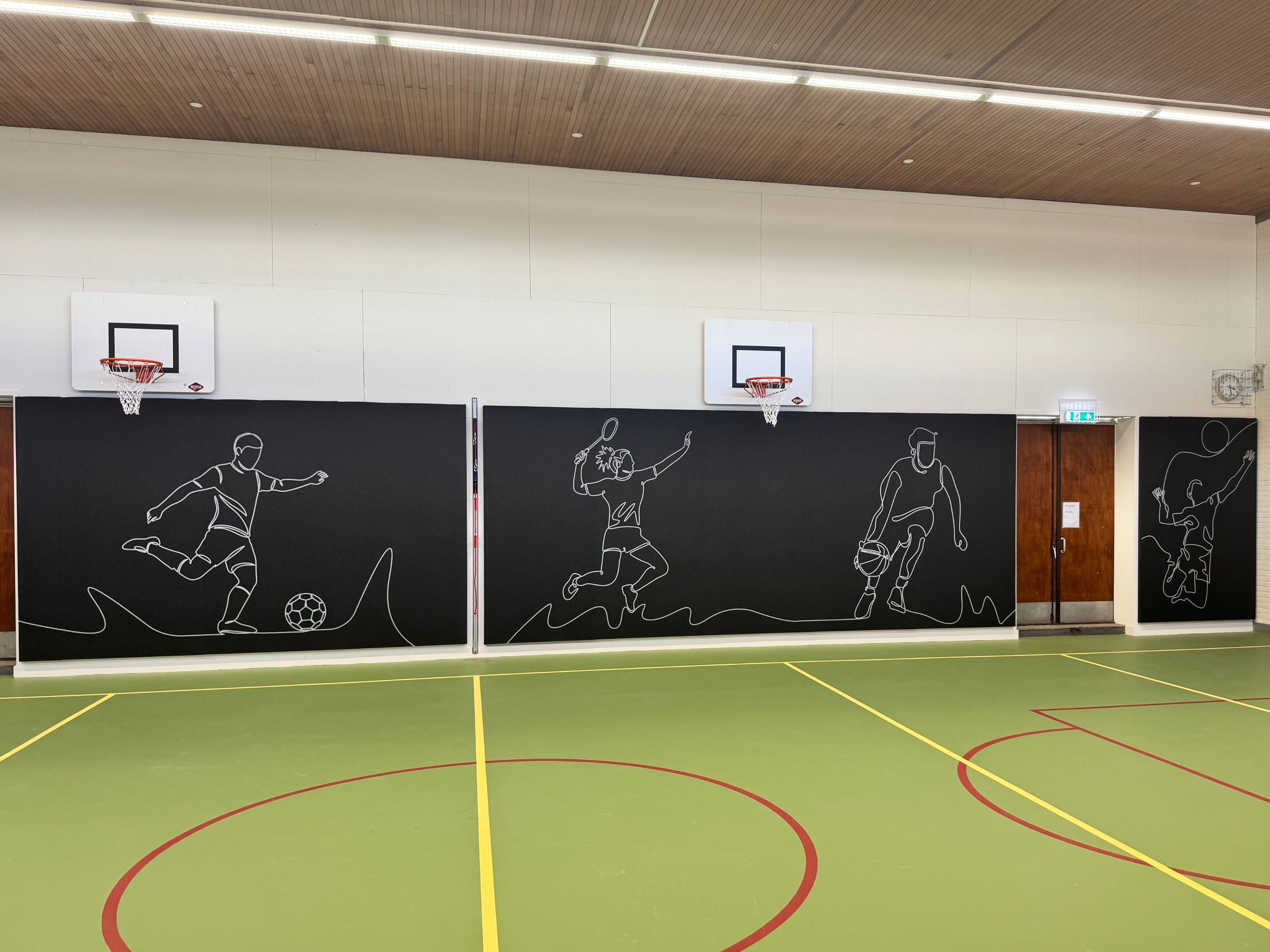 PET-Vilt wandpanelen van Memo reclame in gymzaal Emmeloord PET-Vilt wandpanelen van Memo reclame in gymzaal Emmeloord