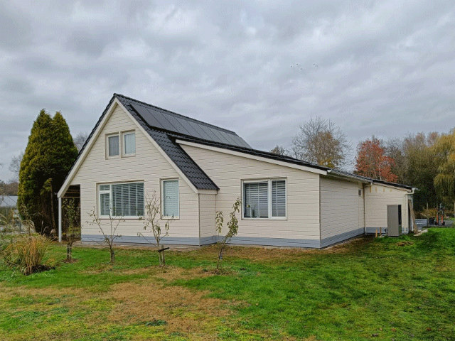 Gevel van het huis is gebouwd met Reelwood